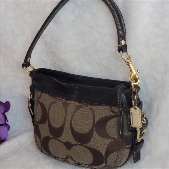 Coach Handbags - Authentic Coach purse Excellent condition